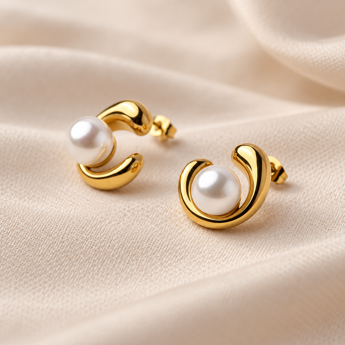 The Luna Pearl Swirl Studs