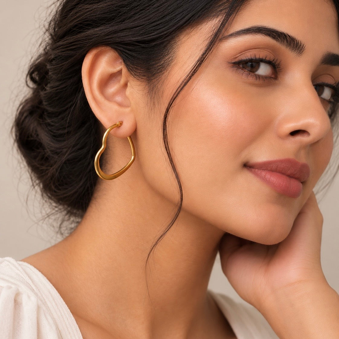 The Amora Heart Hoops