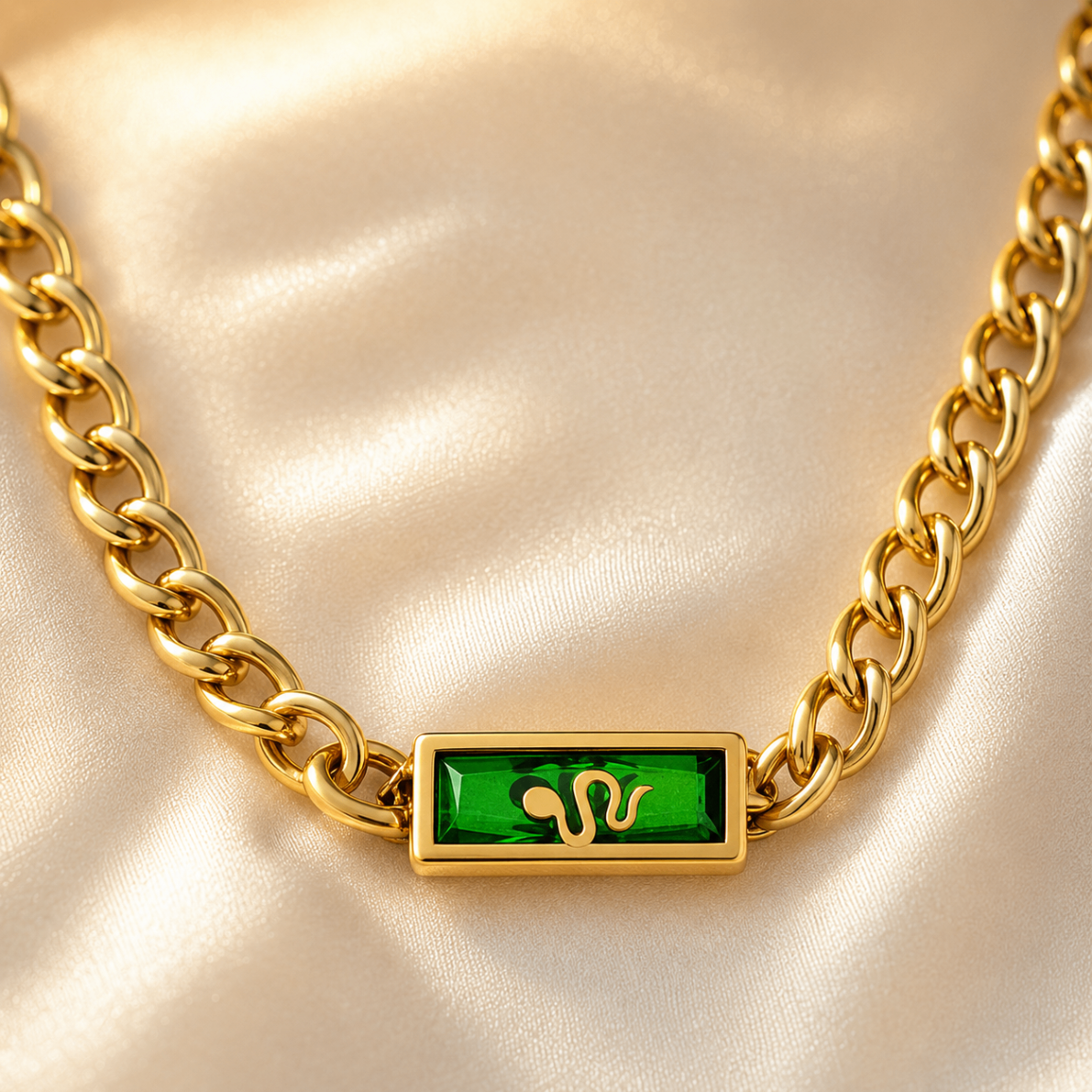 The Verdant Serpent Necklace
