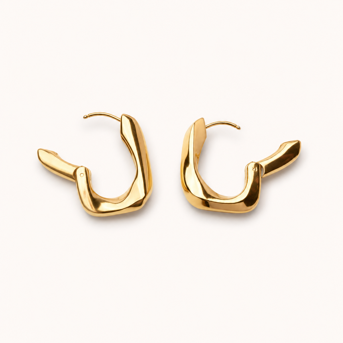 The Twisted Square Hoops